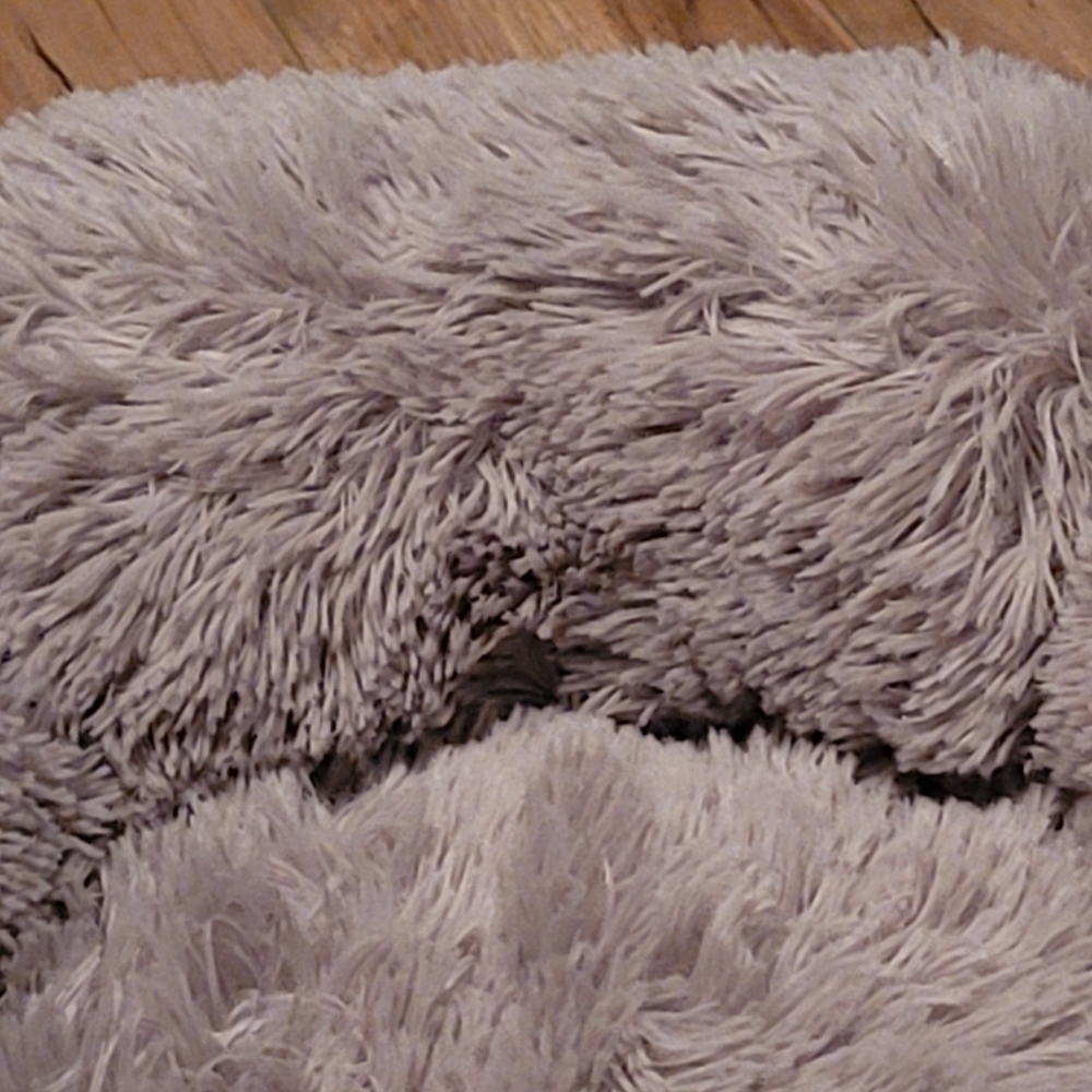 NEW Cat Small Dog Cuddler Donut Round Faux Fur Gray Pet Bed 22" Diameter - Picture 6 of 12